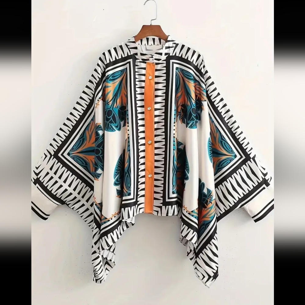 Woman Ethnic print two piece set (M top, L bottom) - Picture 2 of 7